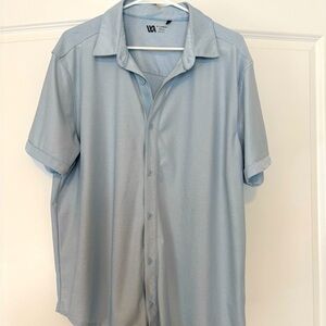 Men’s VRST button down short sleeve shirt. EUC